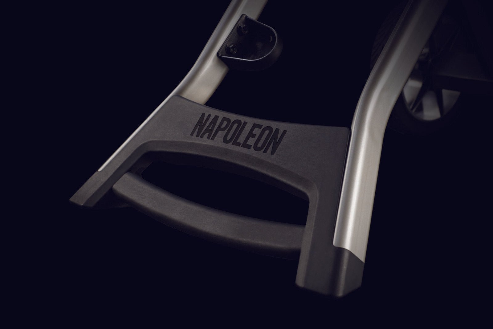 Napoleon - TravelQ 285X including Scissor Cart - Smoked Bbq Co