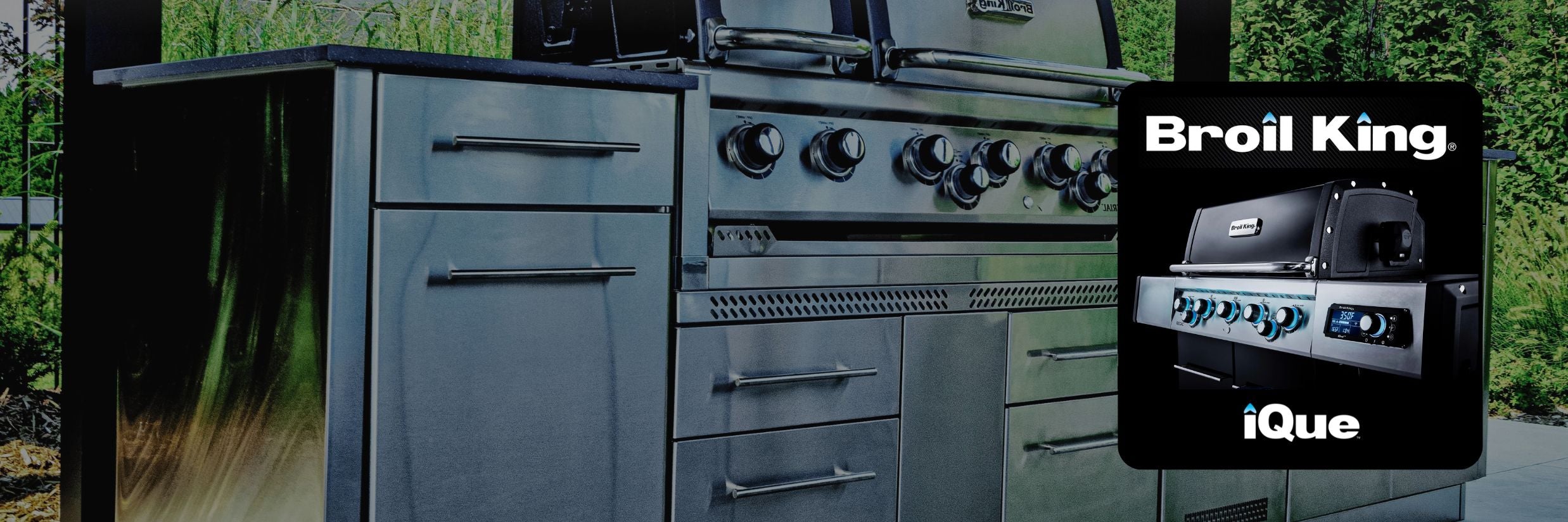 Broil King iQue grill with outdoor setting