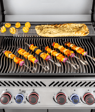 Napoleon Rogue Pro - S 525 SS 4 Burner BBQ with Infrared Sideburner - Smoked Bbq Co