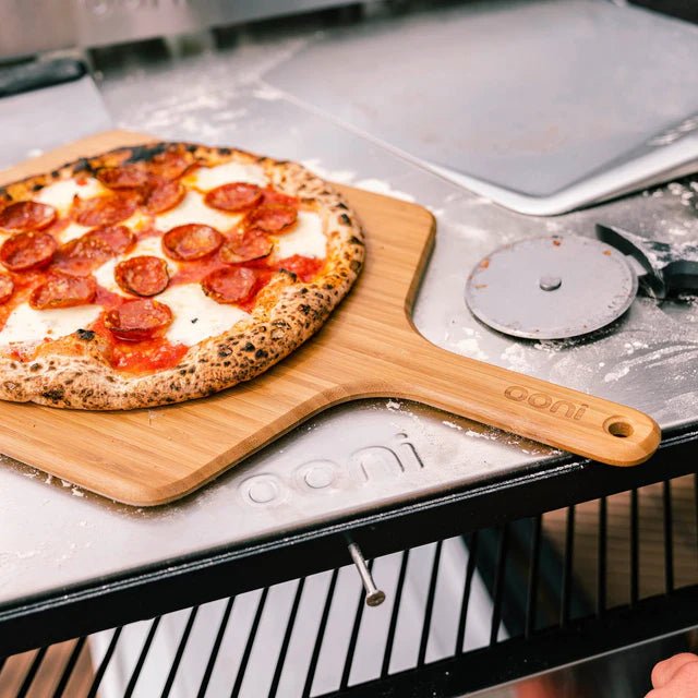 Ooni 14" Bamboo Pizza Peel & Serving Board - Smoked Bbq Co