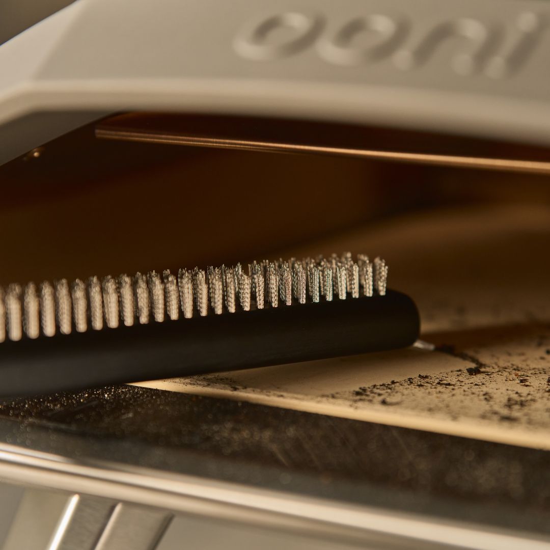 Ooni Pizza Oven Cleaning Brush - Short - Smoked Bbq Co