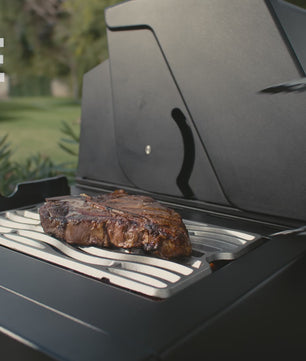 Napoleon Rogue Pro-S 425 SS 3 Burner BBQ with Infrared Sideburner