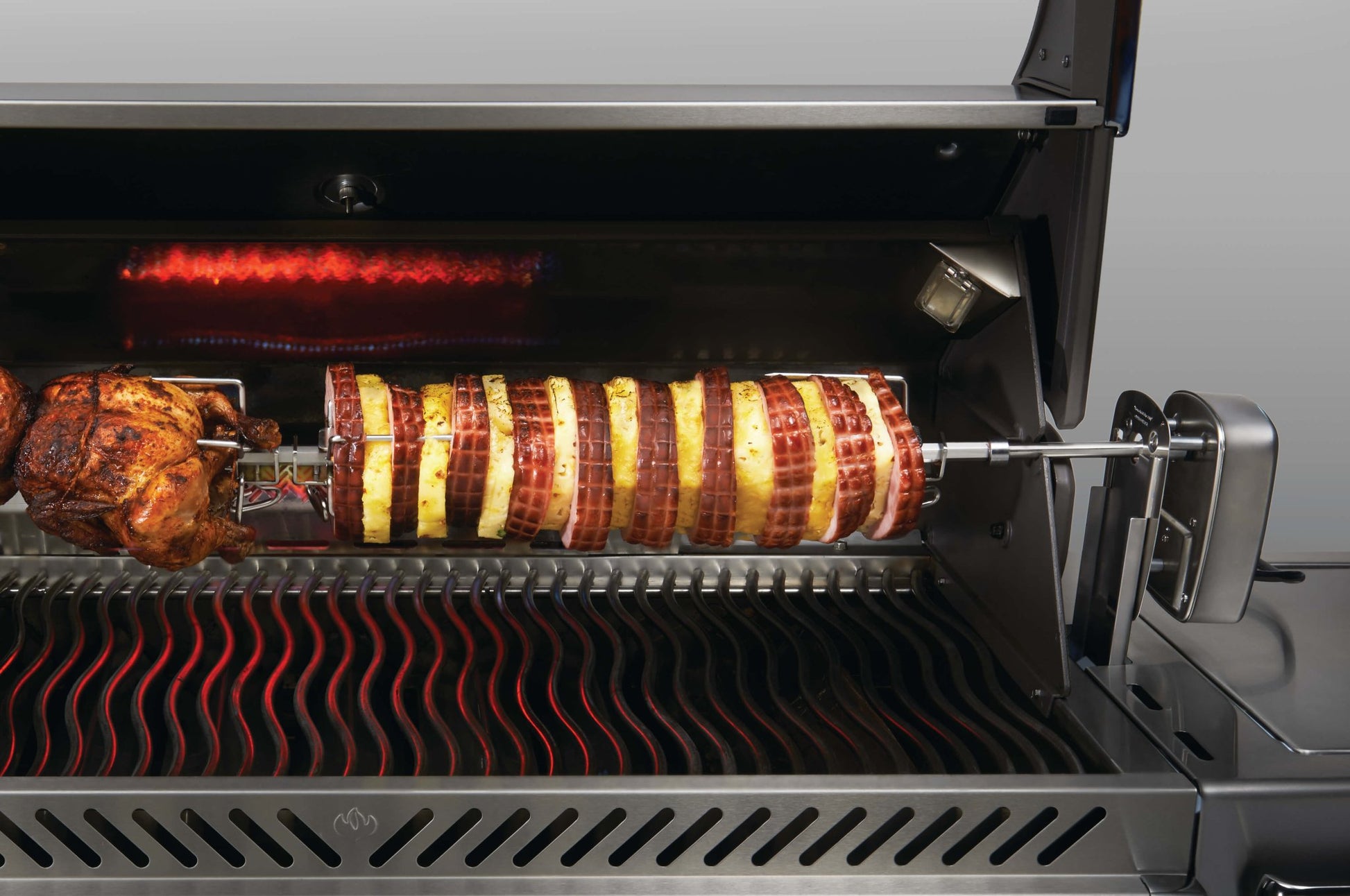 Napoleon Rogue 425 RSE SS BBQ with Side Burner - Smoked Bbq Co